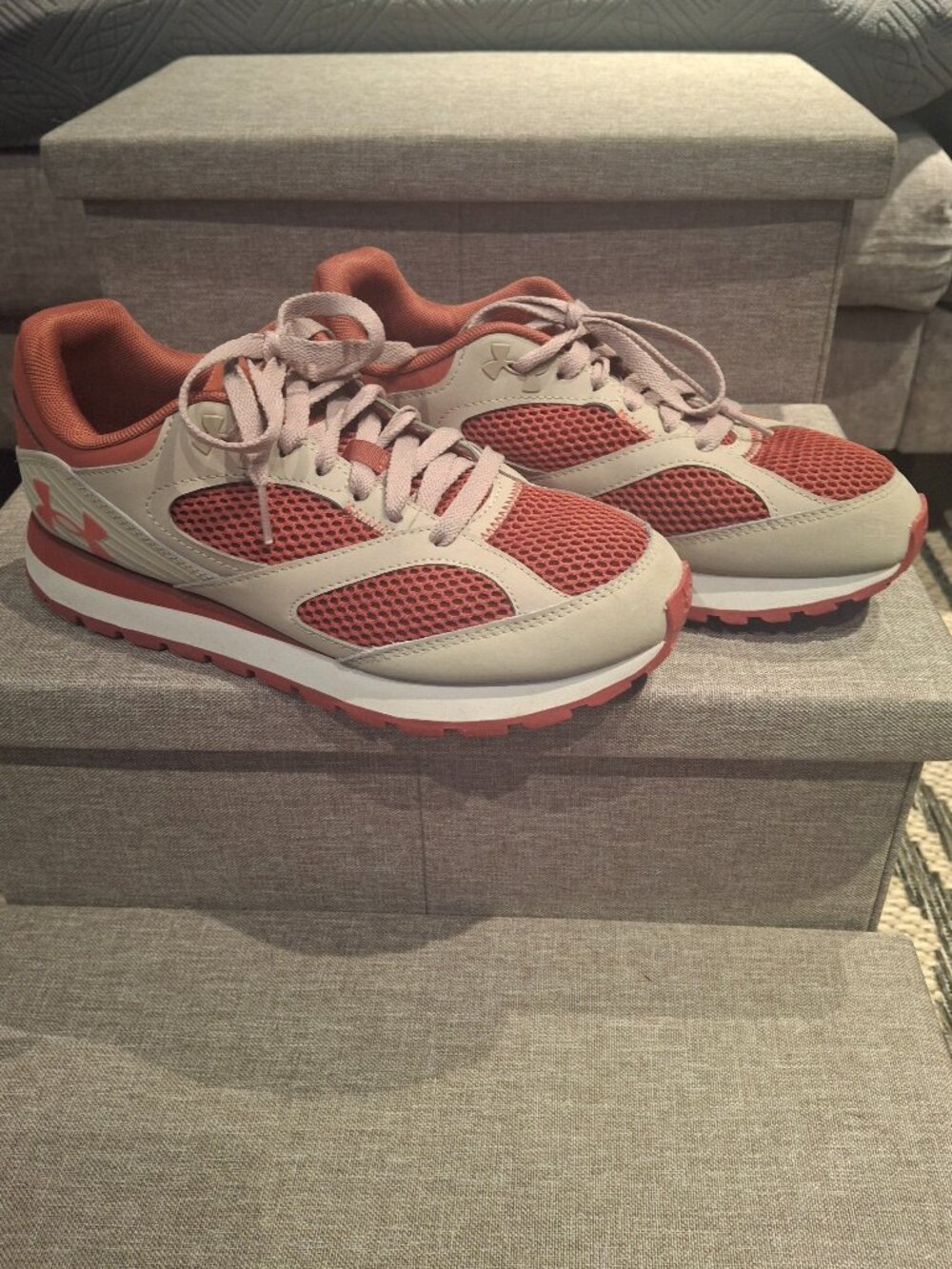Under Armour Sneakers